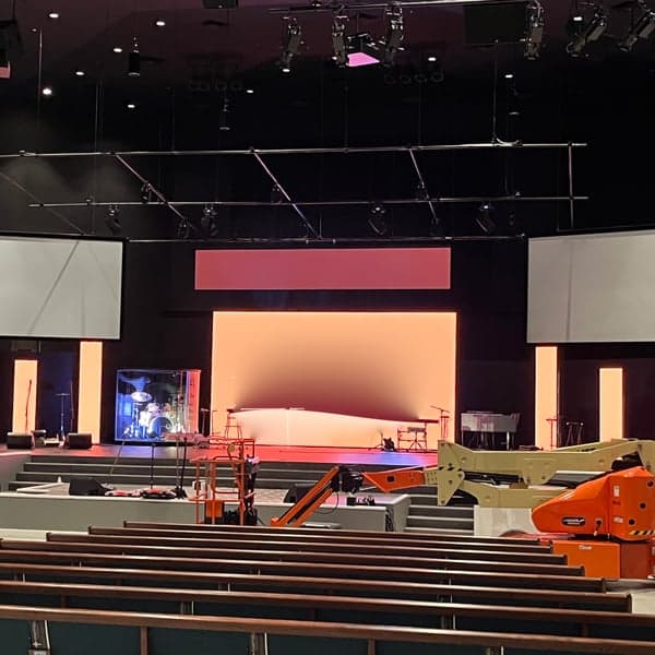 LED Wall, LED Lyric Strip, LED Pillars, Projector Screens